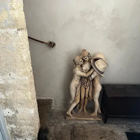 The Old Priory Beaucaire Holiday home
